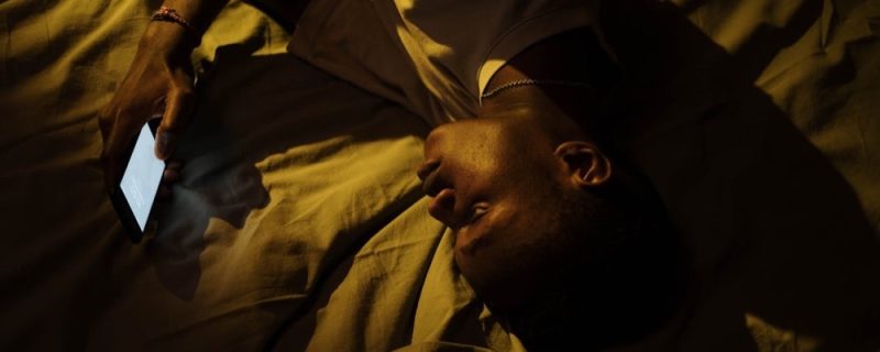 featured-blue-light-and-sleep